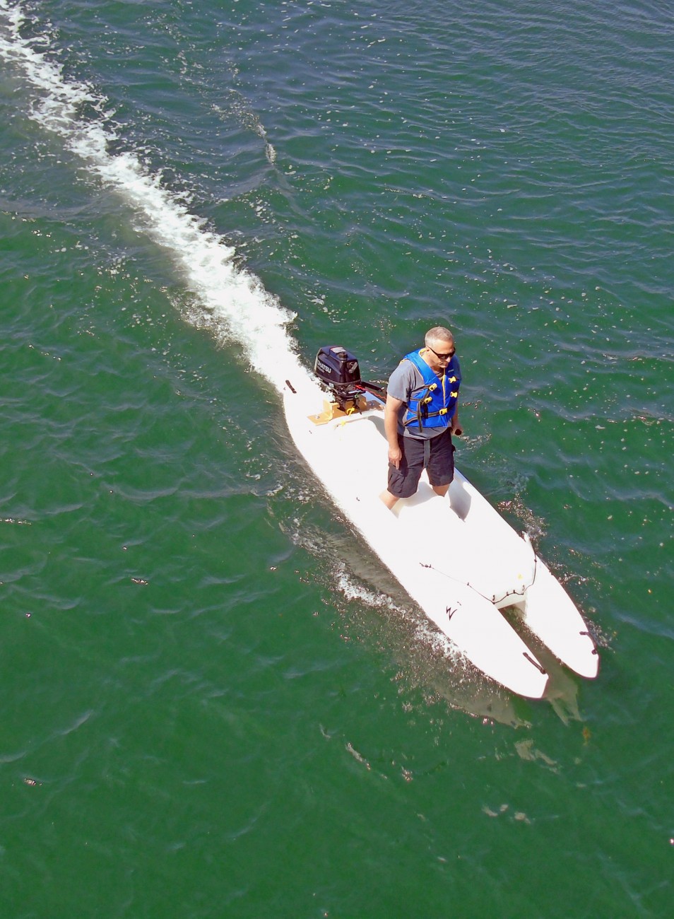 W700 kayak skiff